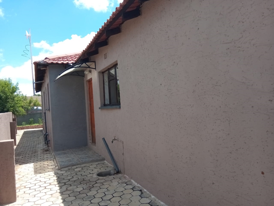3 Bedroom Property for Sale in Botshabelo Free State
